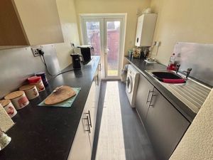 Kitchen- click for photo gallery